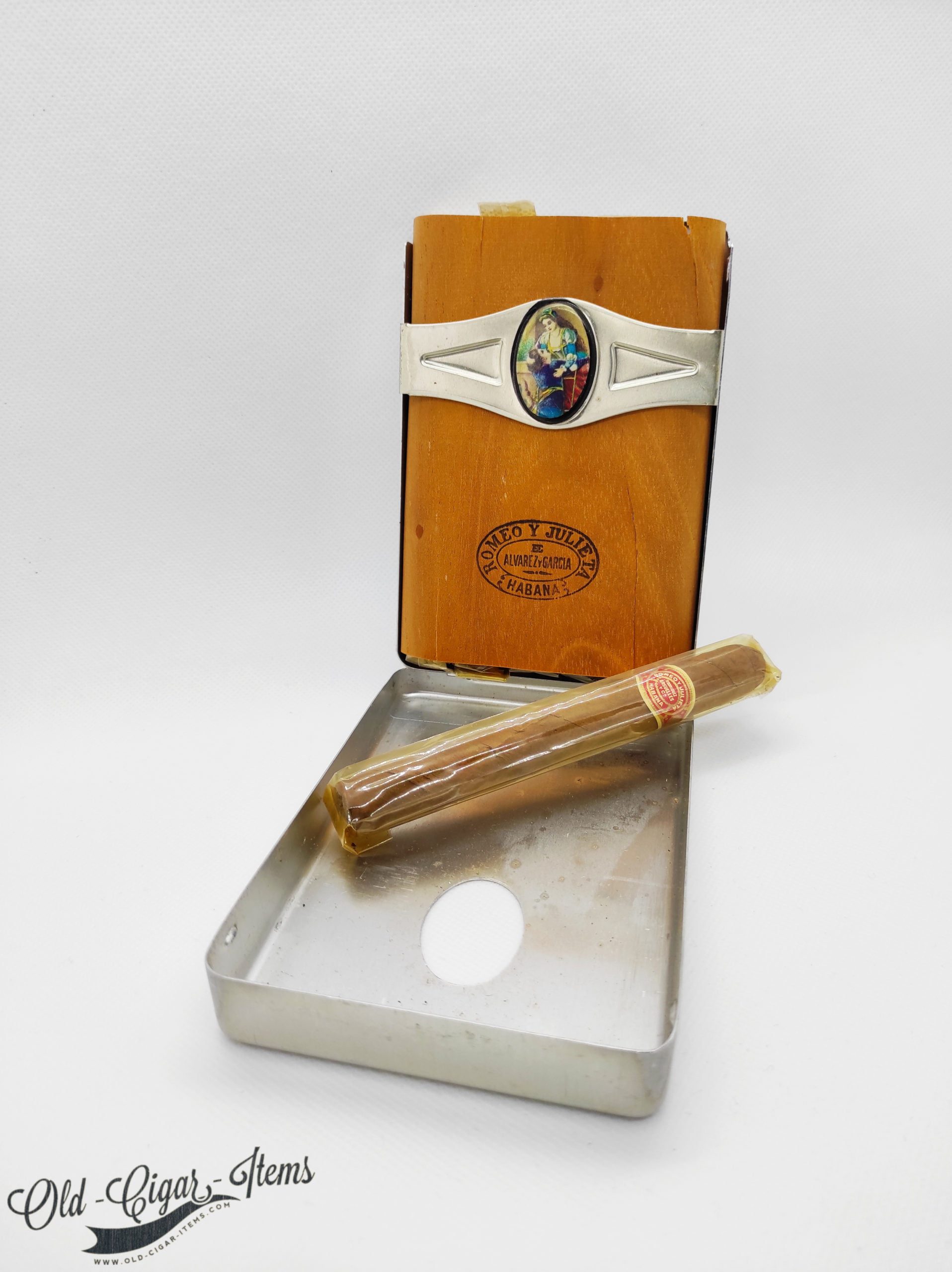 Read the Story of the Aluminium Cigar Tube - Cigar Journal