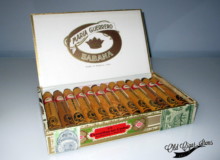 Favoritas en Cedro - Old Cigar Items Maria Guerrero Favoritas en Cedro - 1968 - Old Cigar Items
